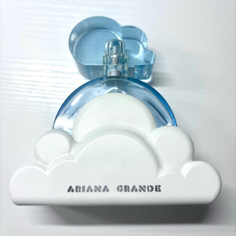 Empty Ariana Grande Cloud Fragrance in Blue and White